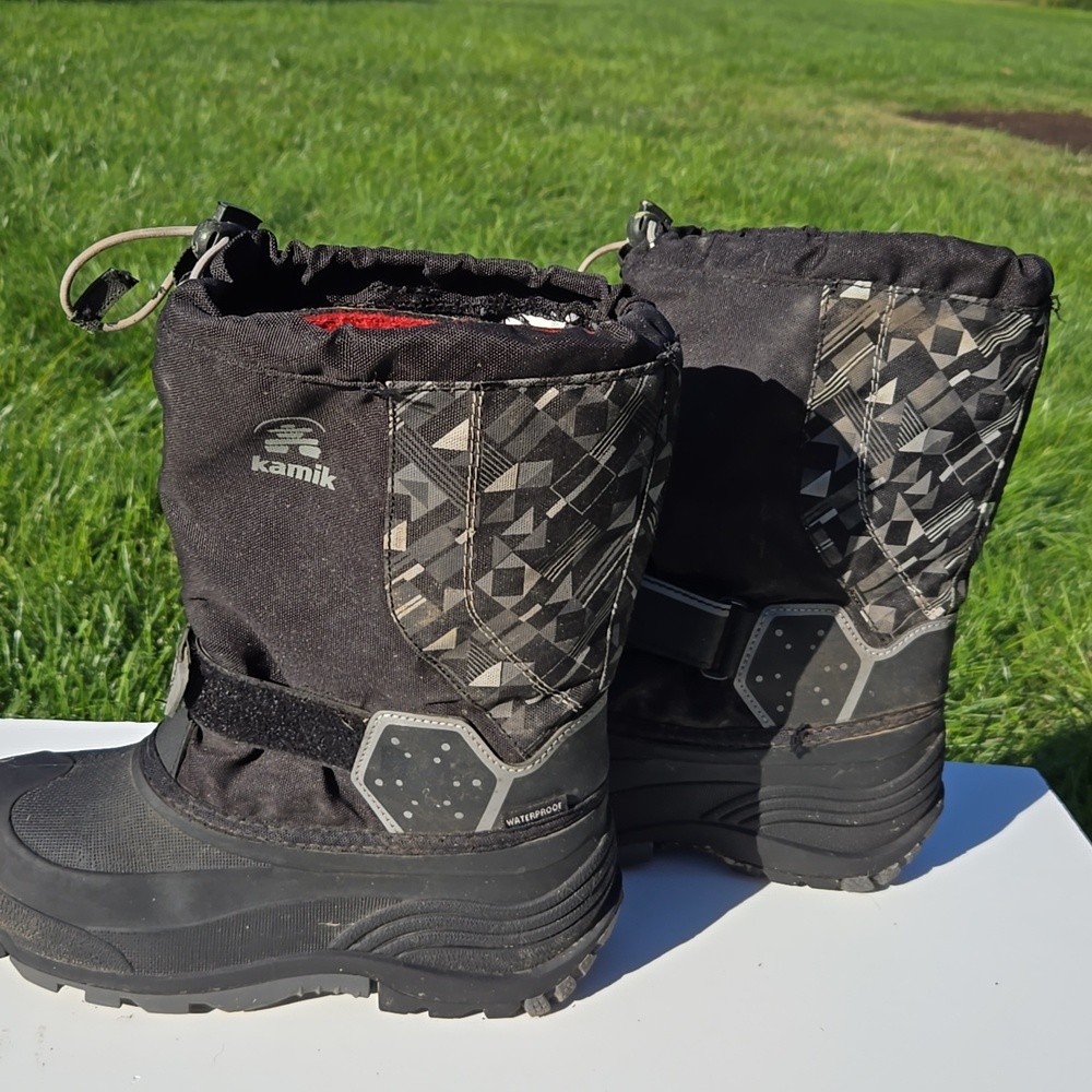 Kamik Black and Gray Geometric Winter Boots